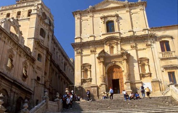 Casa Vacanze Il Quadrifoglio Noto Eksteriør bilde